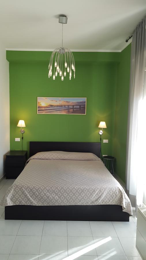 Hotel Sauro Viareggio Exterior photo